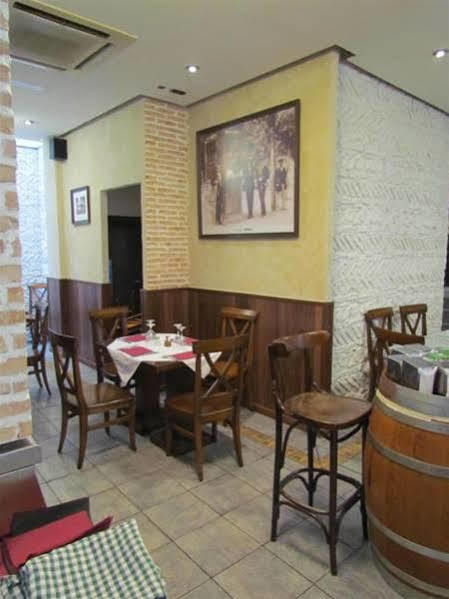 Hostal La Campana توليدو المظهر الخارجي الصورة