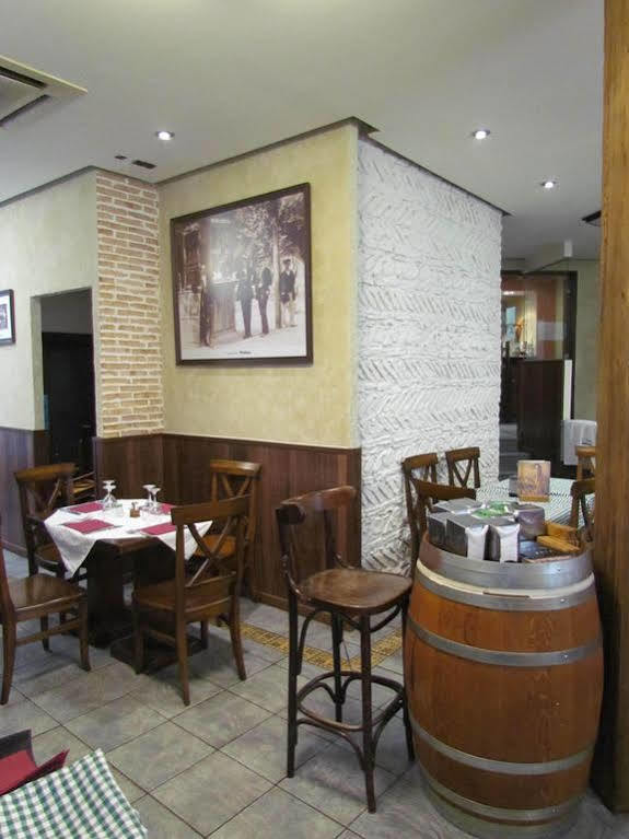 Hostal La Campana توليدو المظهر الخارجي الصورة